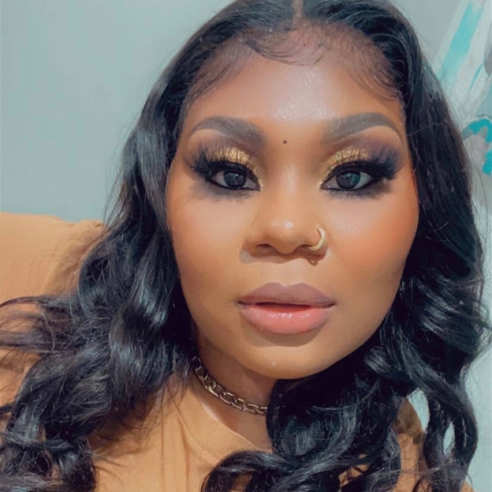 Meet your Posher, Yvonne